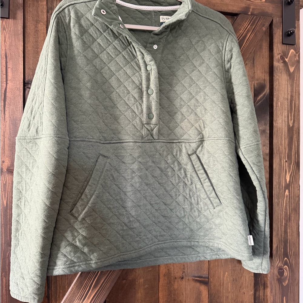 Magellan Outdoors Classic Fit Green Pullover